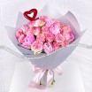 Нежность - букет с розовыми кустовыми розами и тюльпанами 2